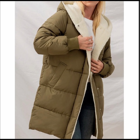 Love Tree Hooded Long Puffy Jacket Olive Green - Picture 2 of 10